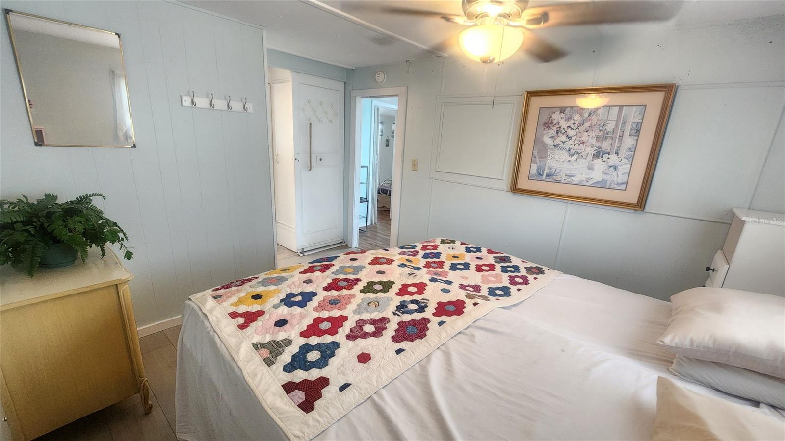 Image 15 of 24 For 12766 Seminole Boulevard 53