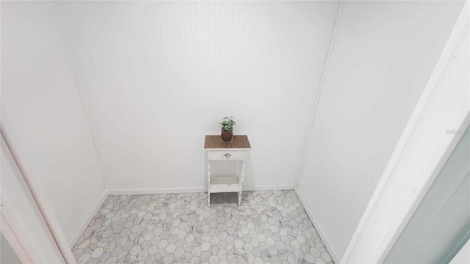 Image 18 of 24 For 12766 Seminole Boulevard 53