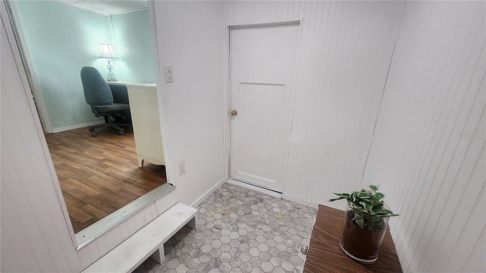 Image 19 of 24 For 12766 Seminole Boulevard 53