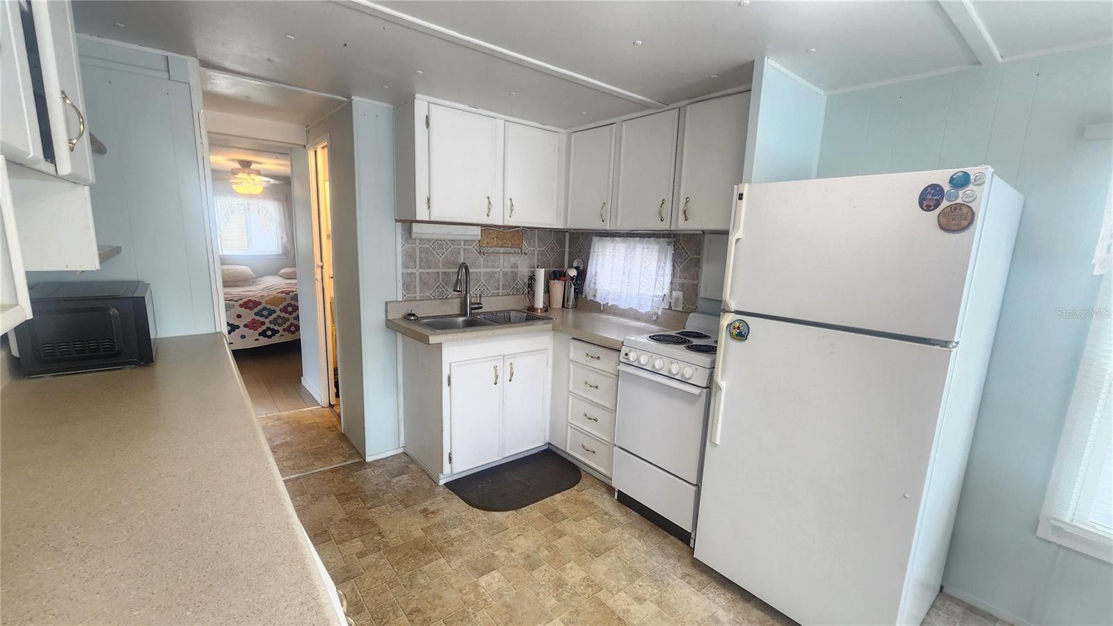 Image 9 of 24 For 12766 Seminole Boulevard 53