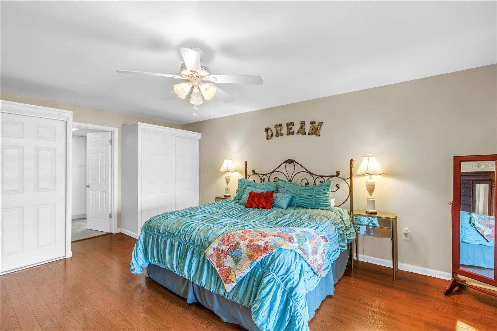 Image 20 of 63 For 5200 Brittany Drive S 503