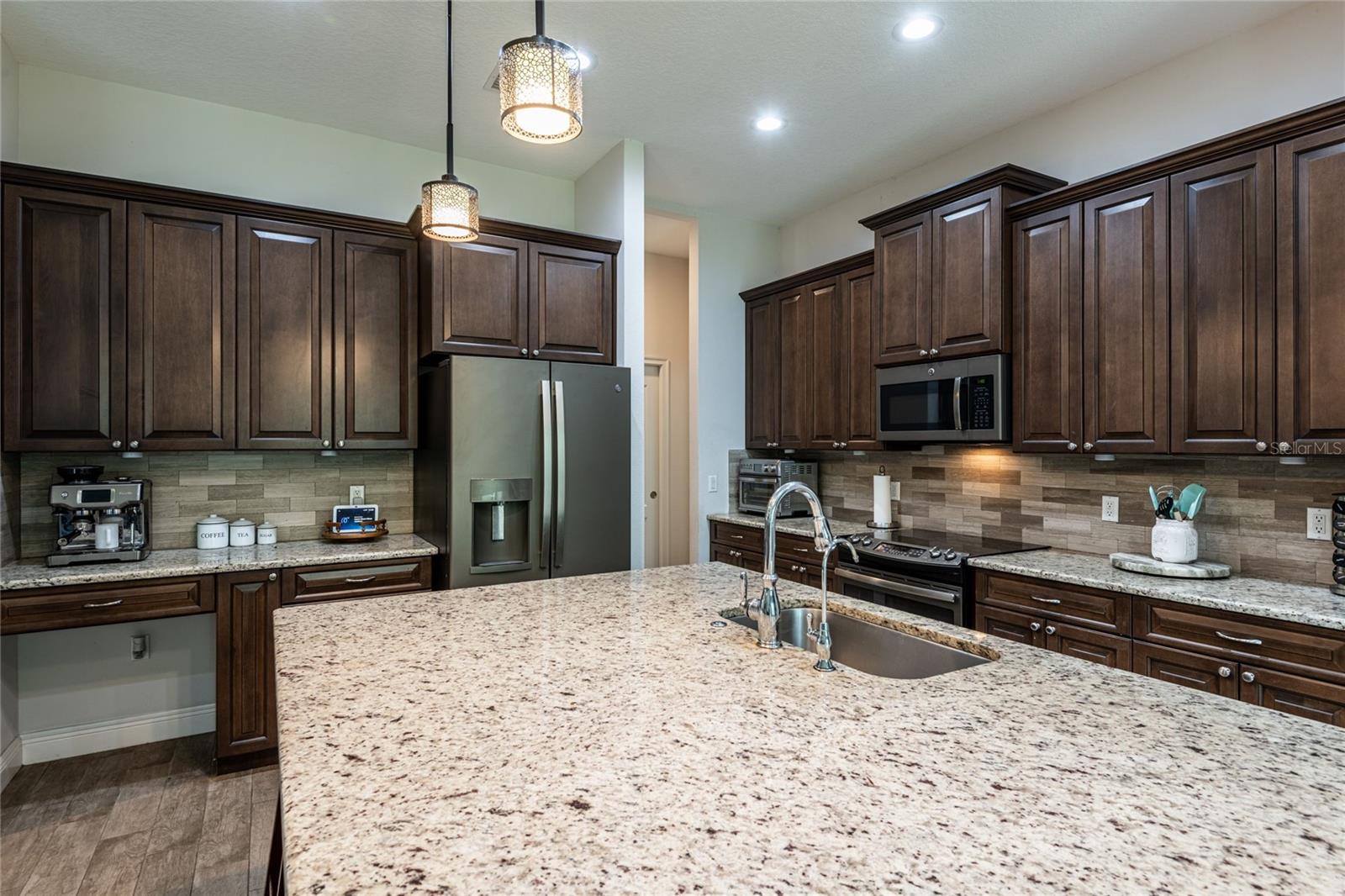 Image 14 of 51 For 27500 Elkwood Circle