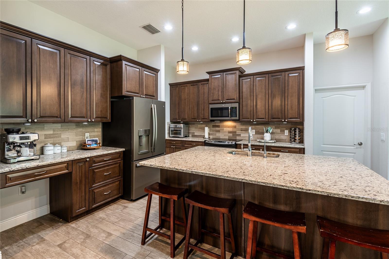 Image 16 of 51 For 27500 Elkwood Circle