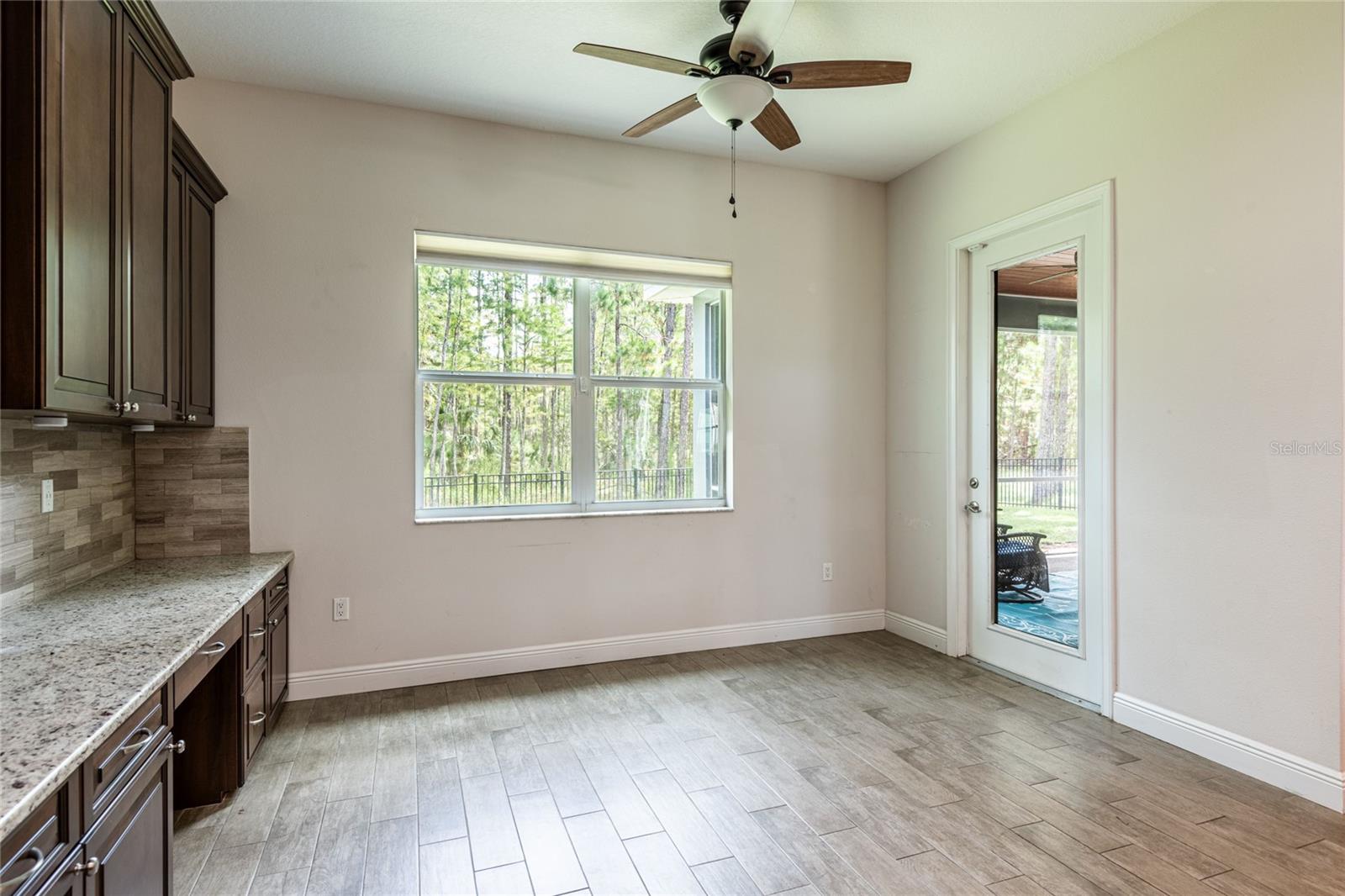 Image 18 of 51 For 27500 Elkwood Circle