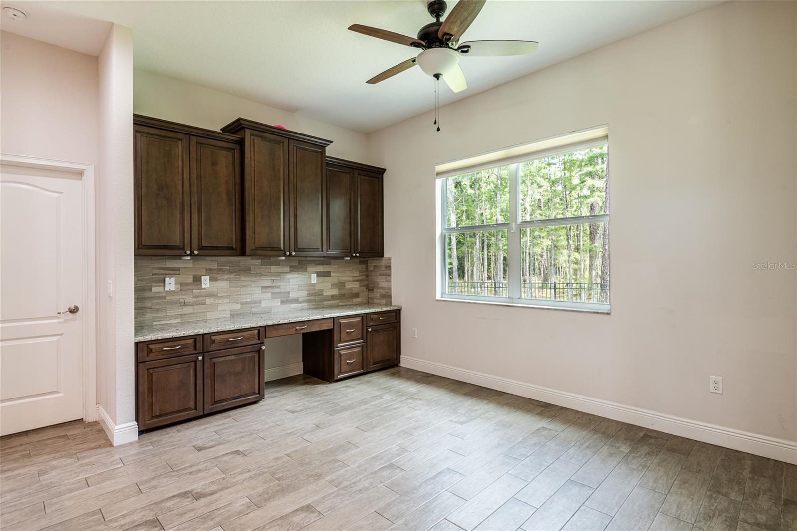 Image 19 of 51 For 27500 Elkwood Circle