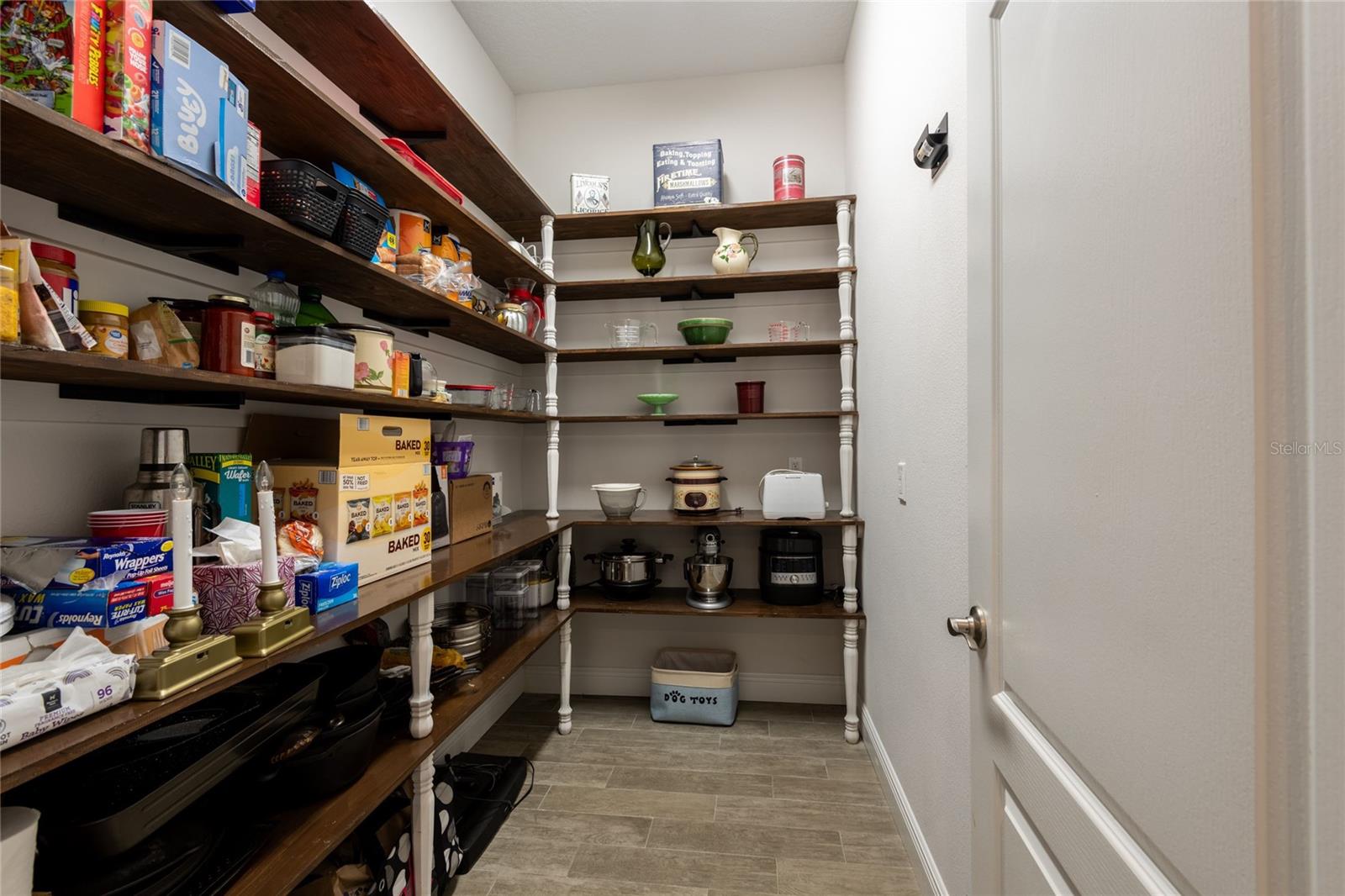 Image 20 of 51 For 27500 Elkwood Circle