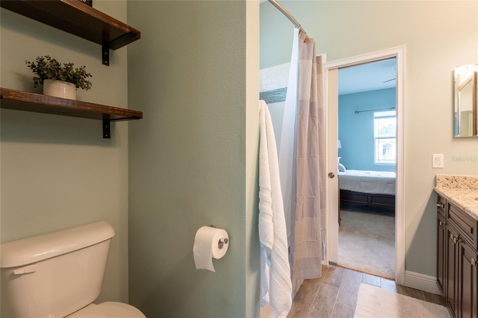 Image 33 of 51 For 27500 Elkwood Circle