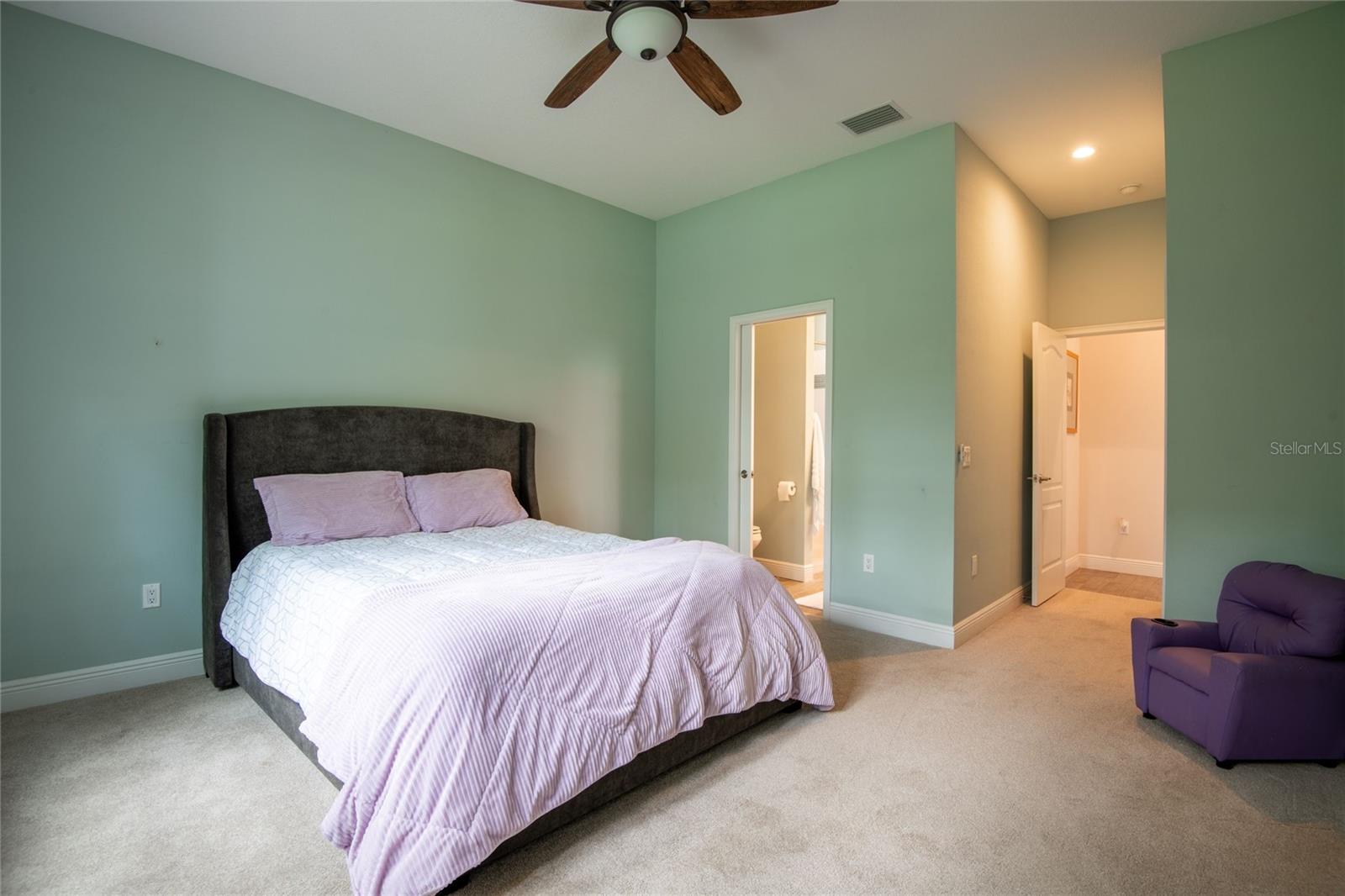 Image 34 of 51 For 27500 Elkwood Circle