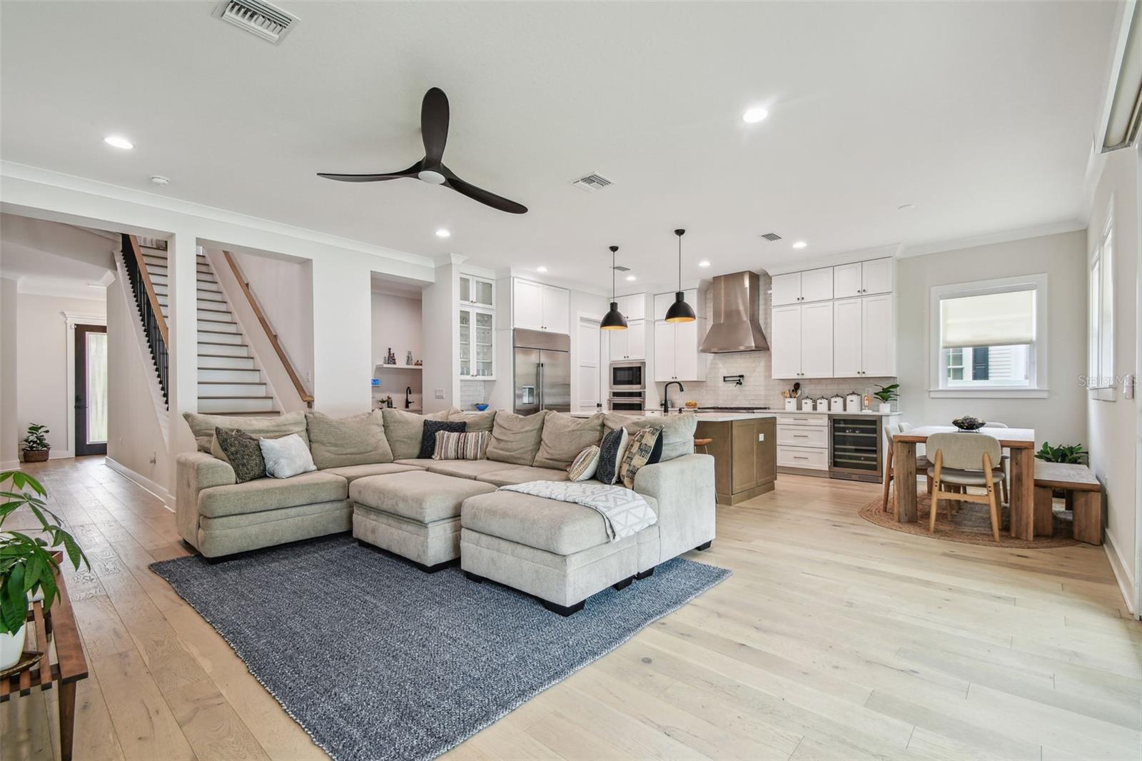 Image 10 of 51 For 3113 Harbor View Avenue