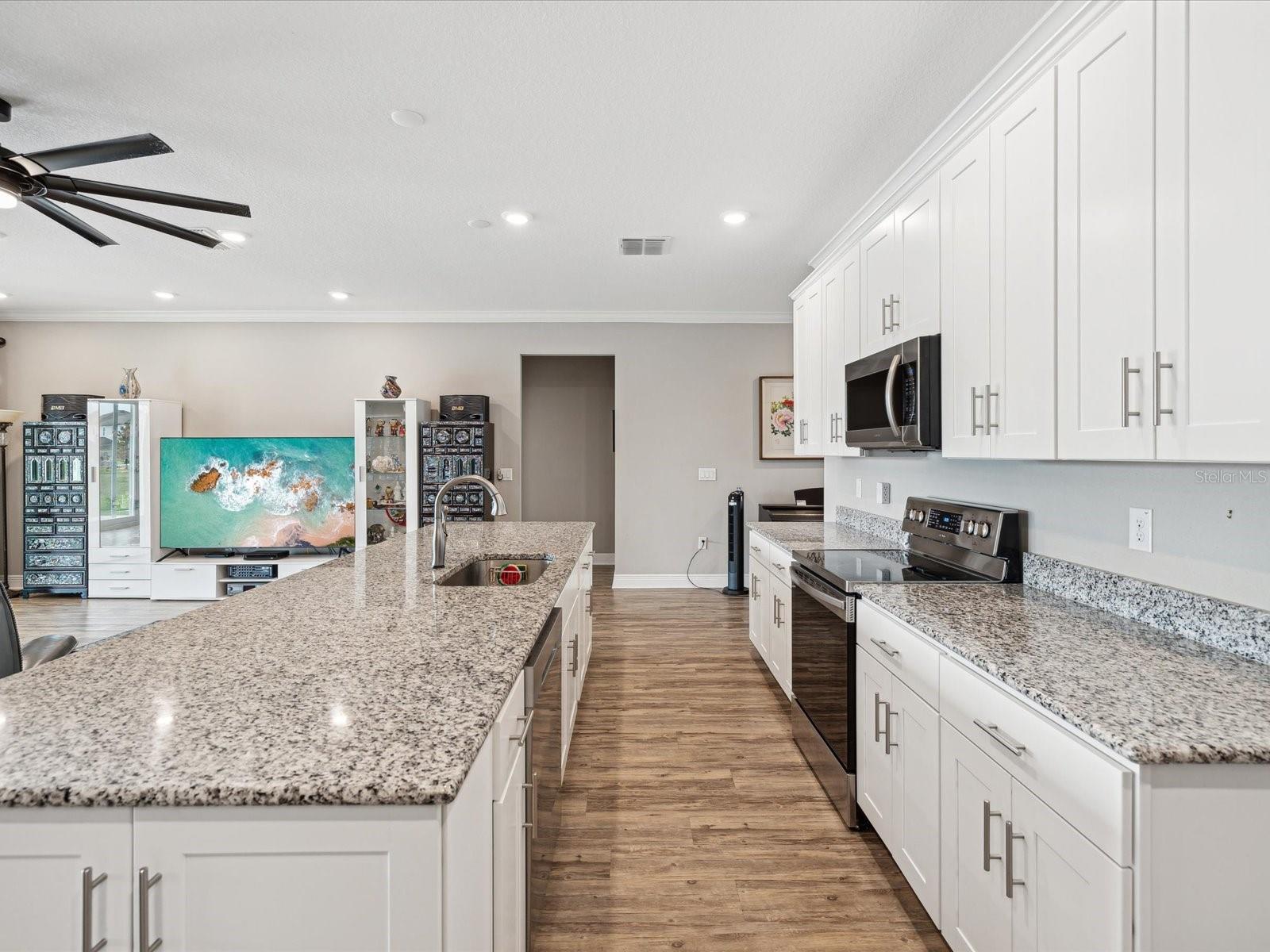 Listing photo id 17 for 7973 Abby Brooks Circle