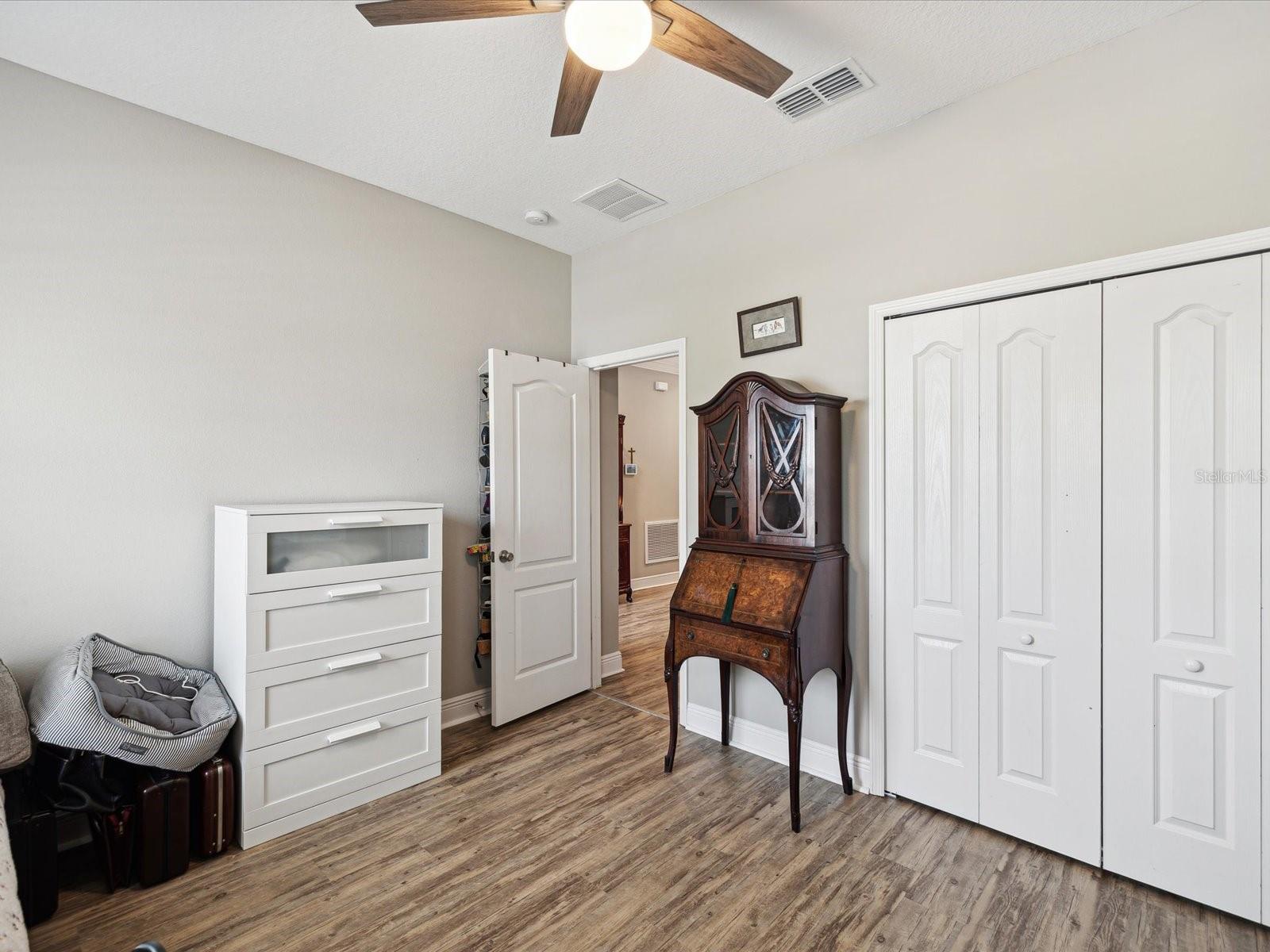 Listing photo id 3 for 7973 Abby Brooks Circle
