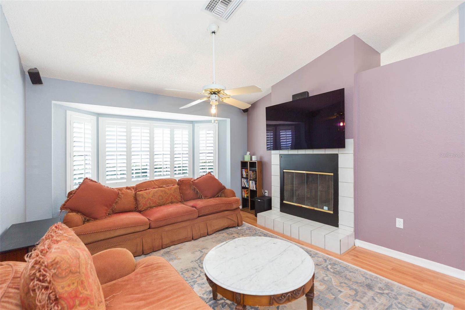 Image 11 of 46 For 6208 Huntington Drive