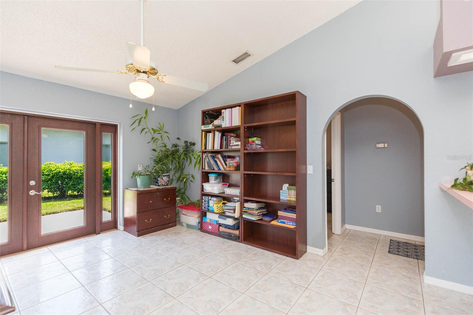 Image 13 of 46 For 6208 Huntington Drive