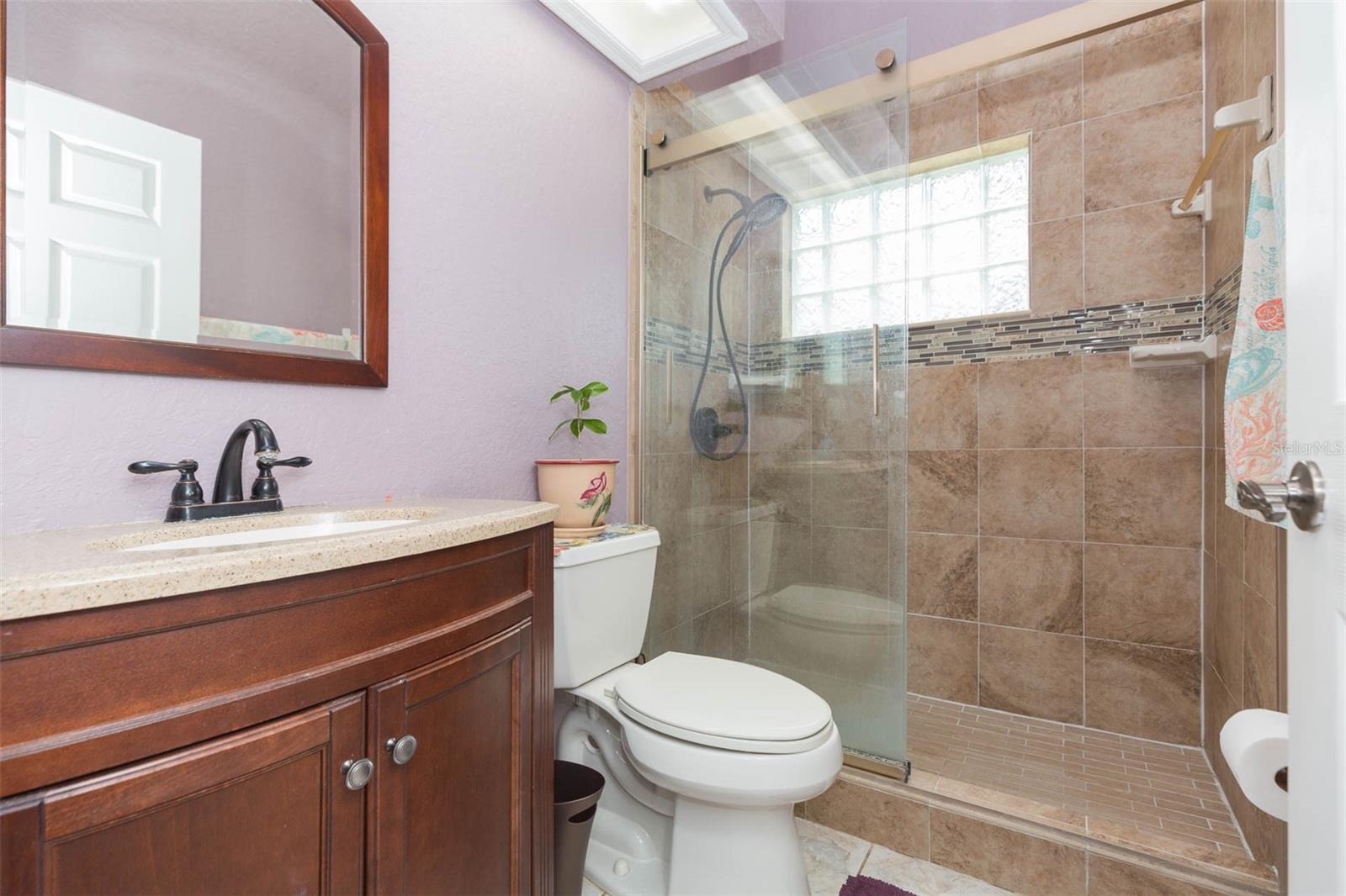 Image 28 of 46 For 6208 Huntington Drive