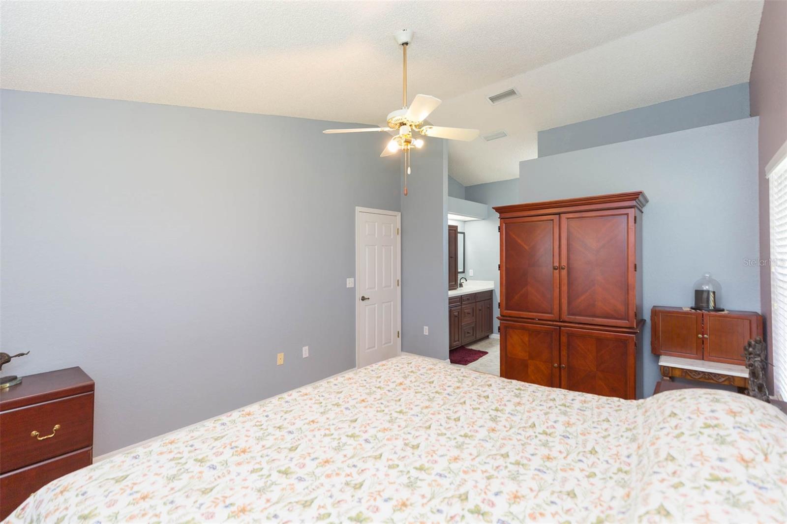 Image 34 of 46 For 6208 Huntington Drive