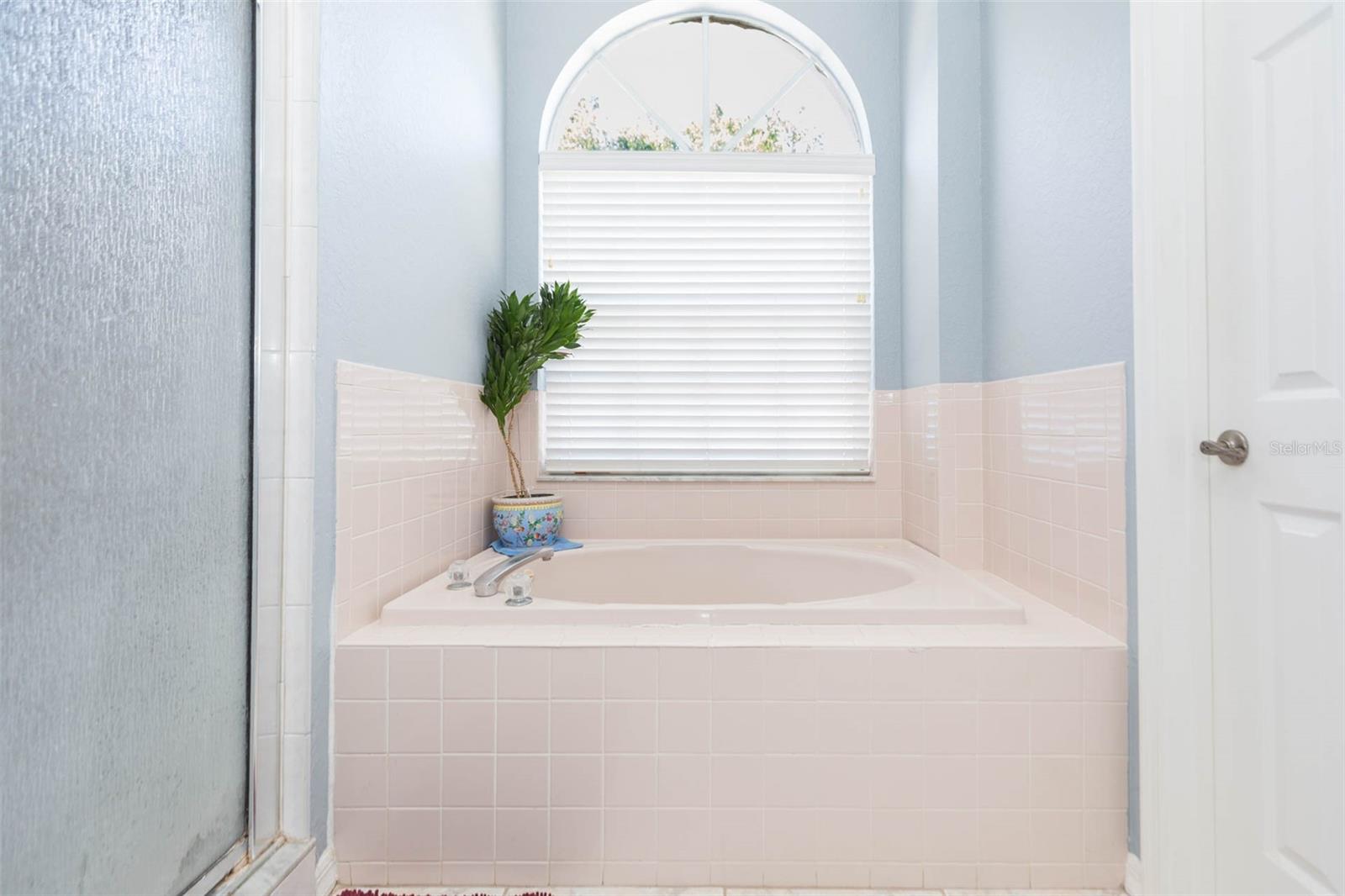 Image 35 of 46 For 6208 Huntington Drive