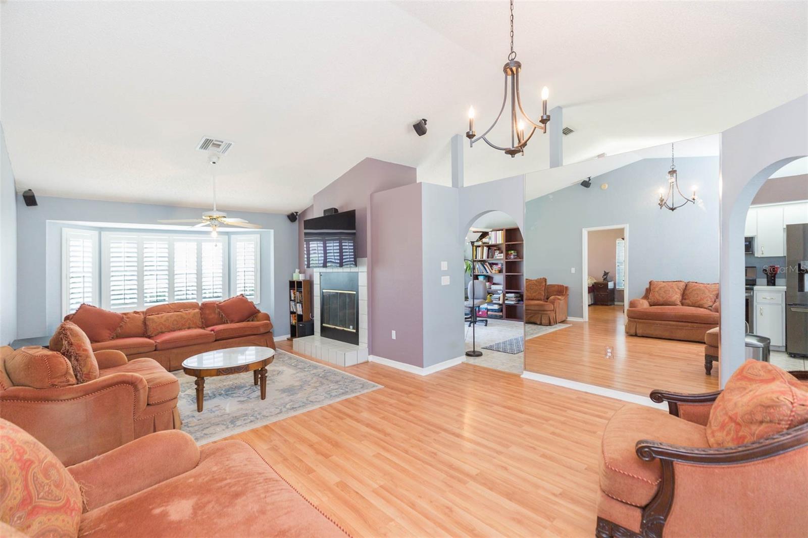 Image 9 of 46 For 6208 Huntington Drive
