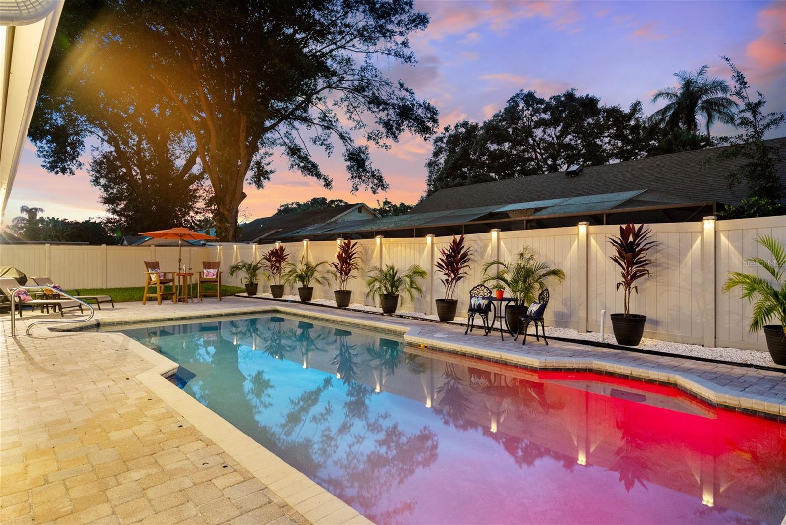 Listing photo id 15 for 4707 Cresson Court