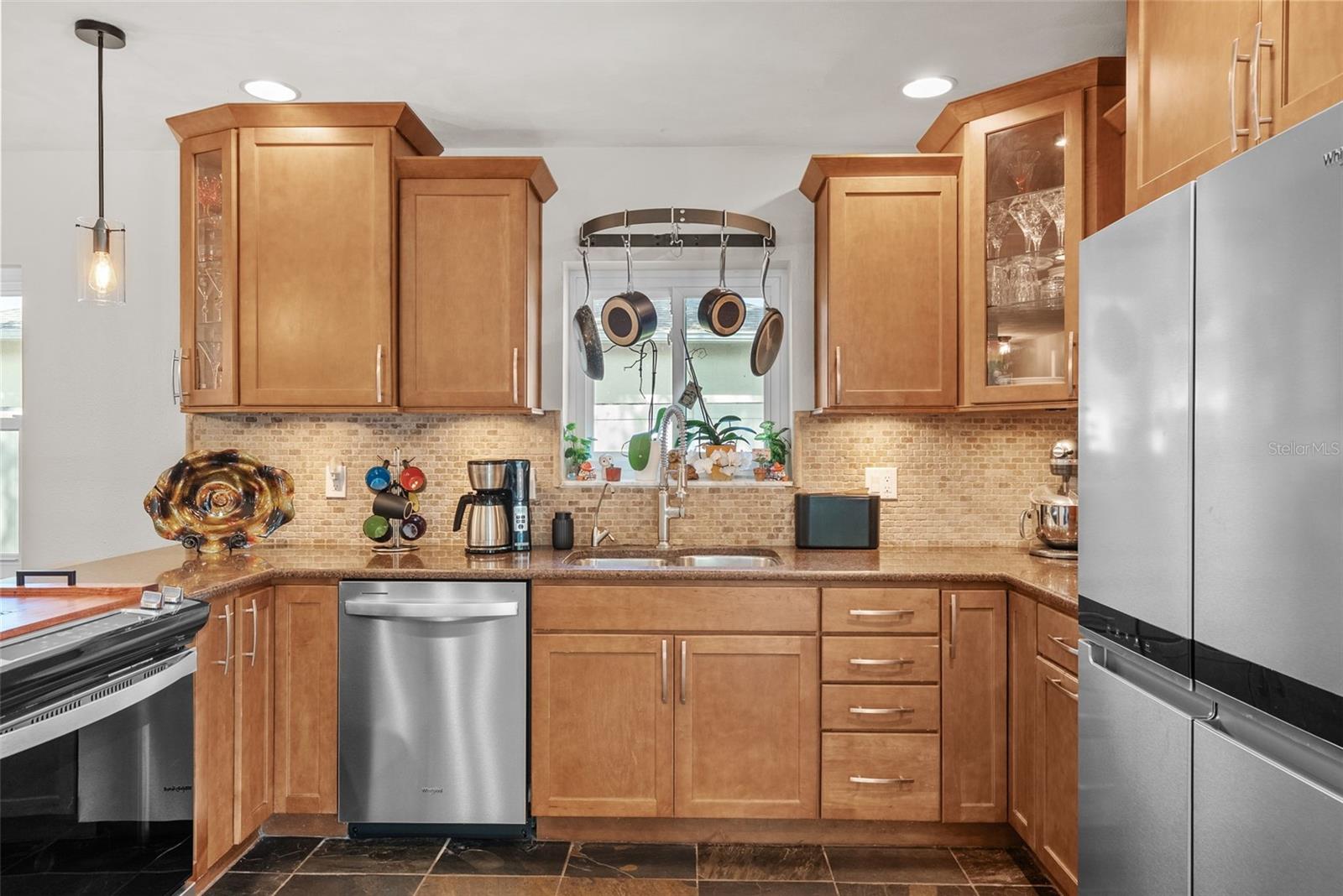 Listing photo id 27 for 4707 Cresson Court