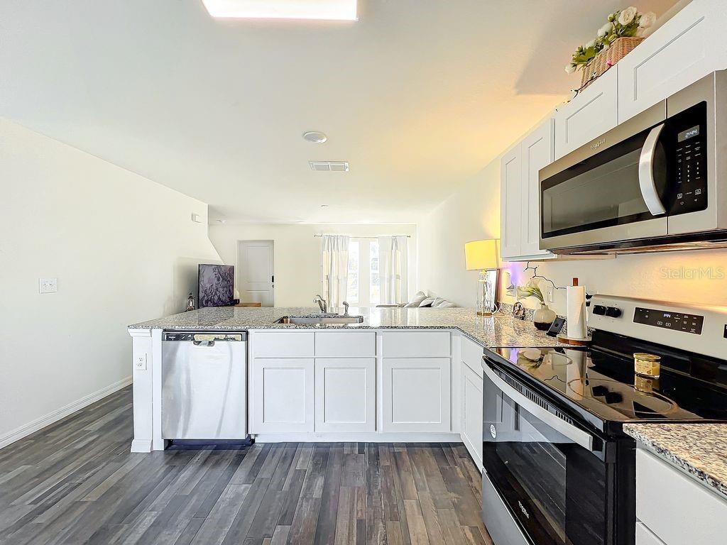 Image 12 of 36 For 17209 Sabrina Circle
