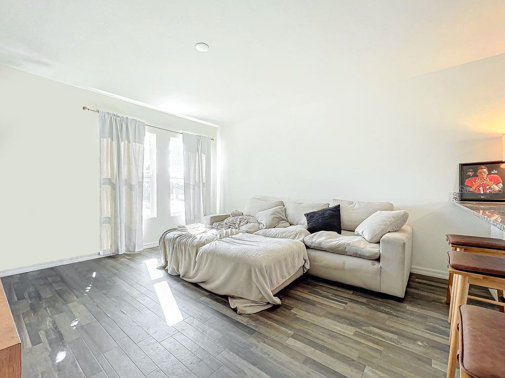 Image 3 of 36 For 17209 Sabrina Circle