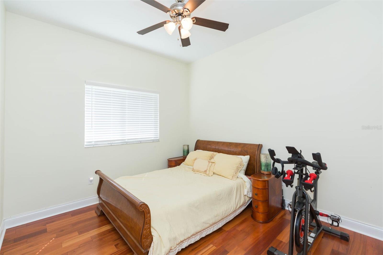 Image 35 of 65 For 18111 Diamond Cove Court