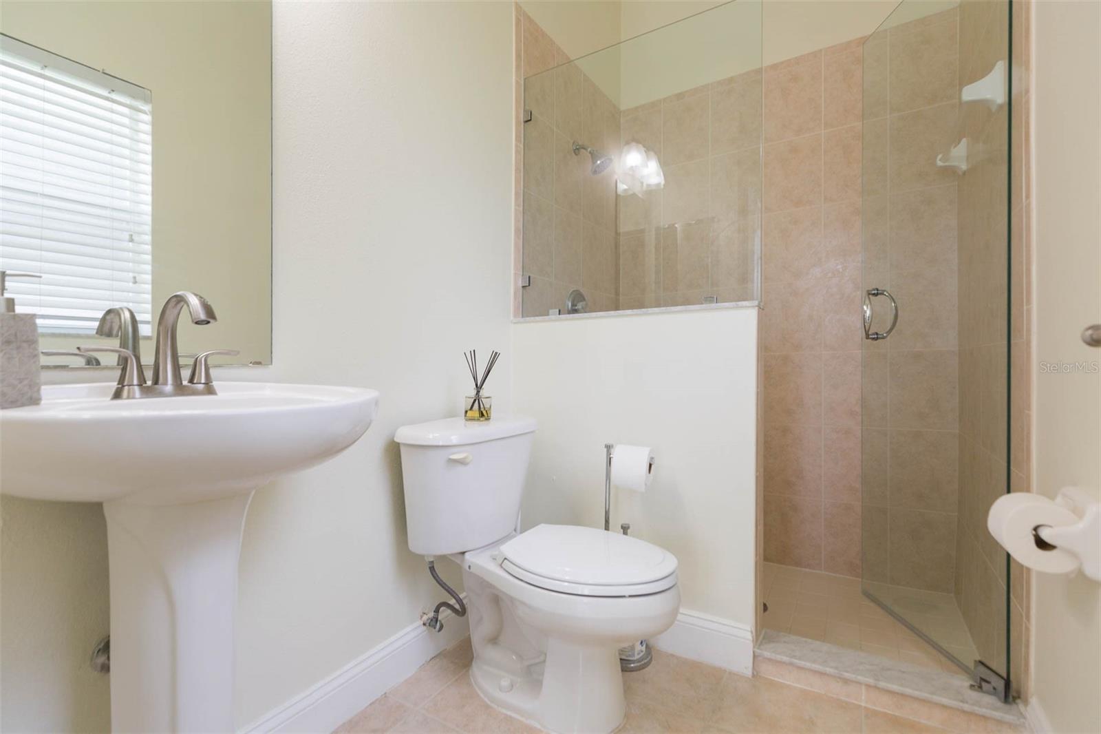 Image 39 of 65 For 18111 Diamond Cove Court