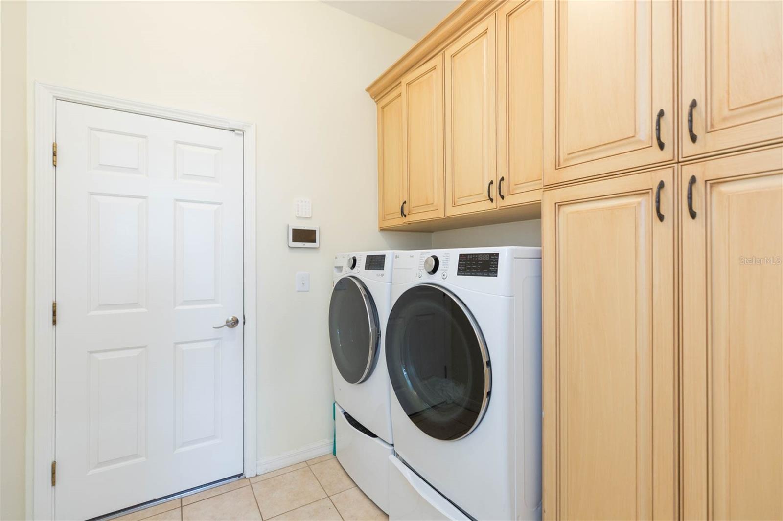 Image 41 of 65 For 18111 Diamond Cove Court