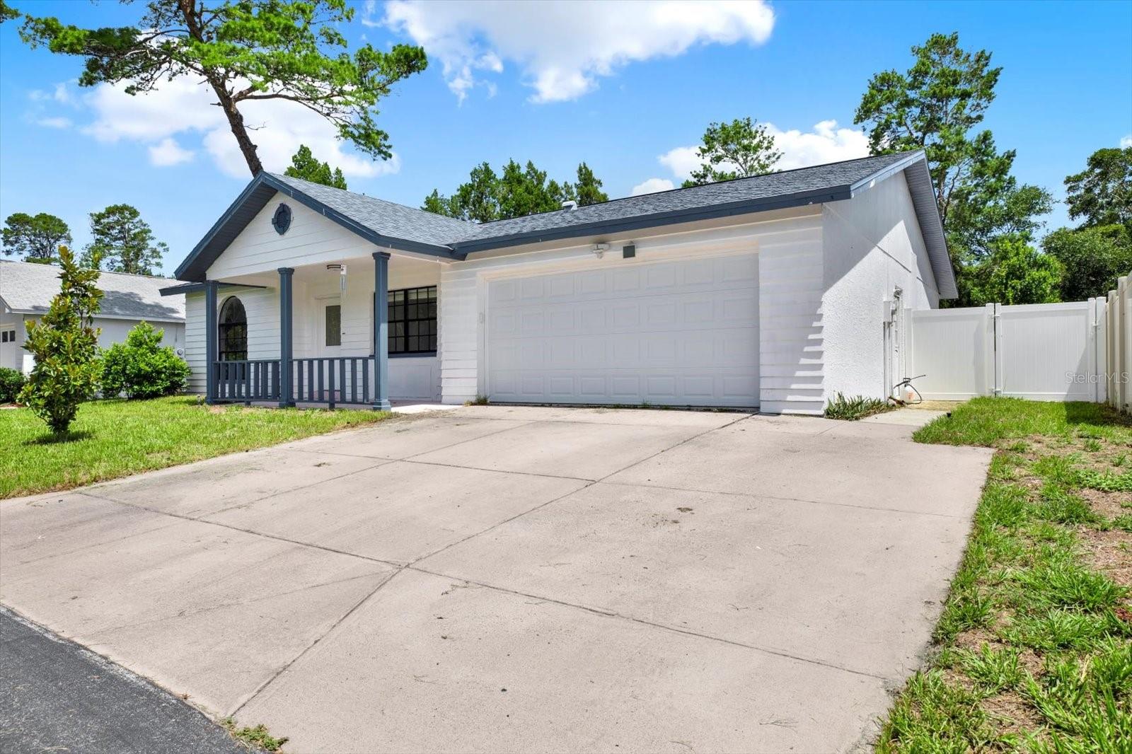 Listing photo id 21 for 10319 Alberta Court
