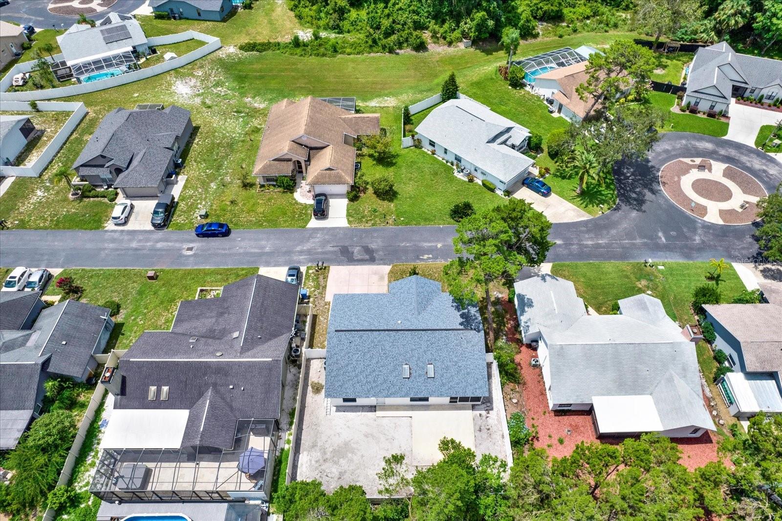 Listing photo id 26 for 10319 Alberta Court