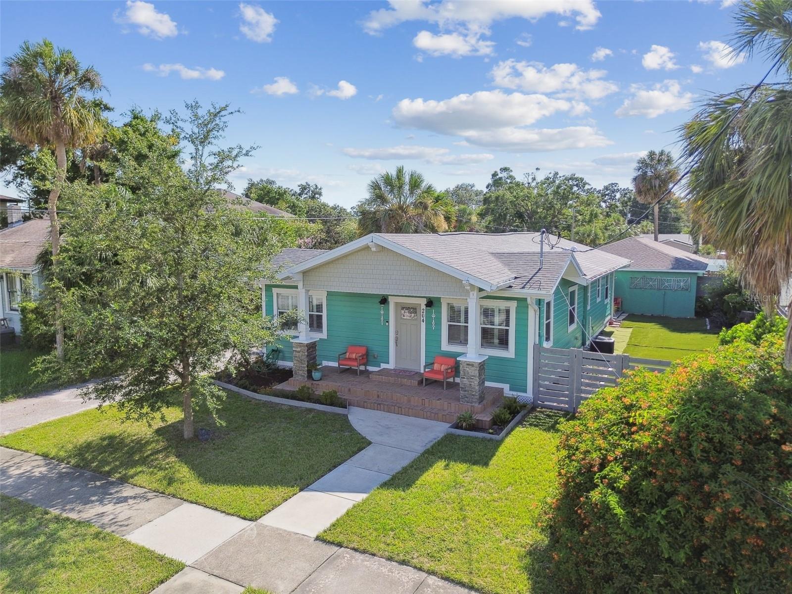 Image 3 of 35 For 204 Tampania Avenue