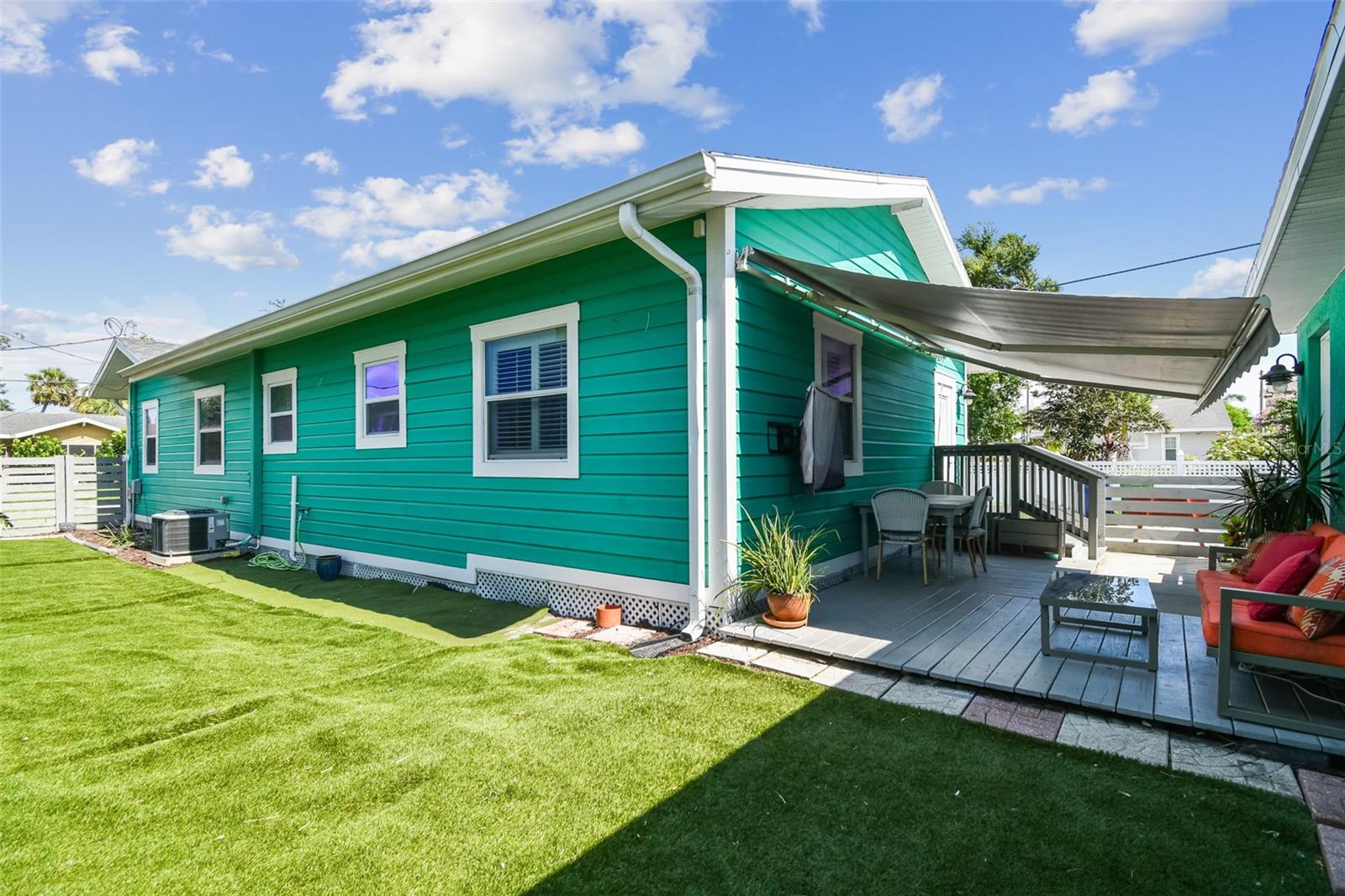 Image 32 of 35 For 204 Tampania Avenue