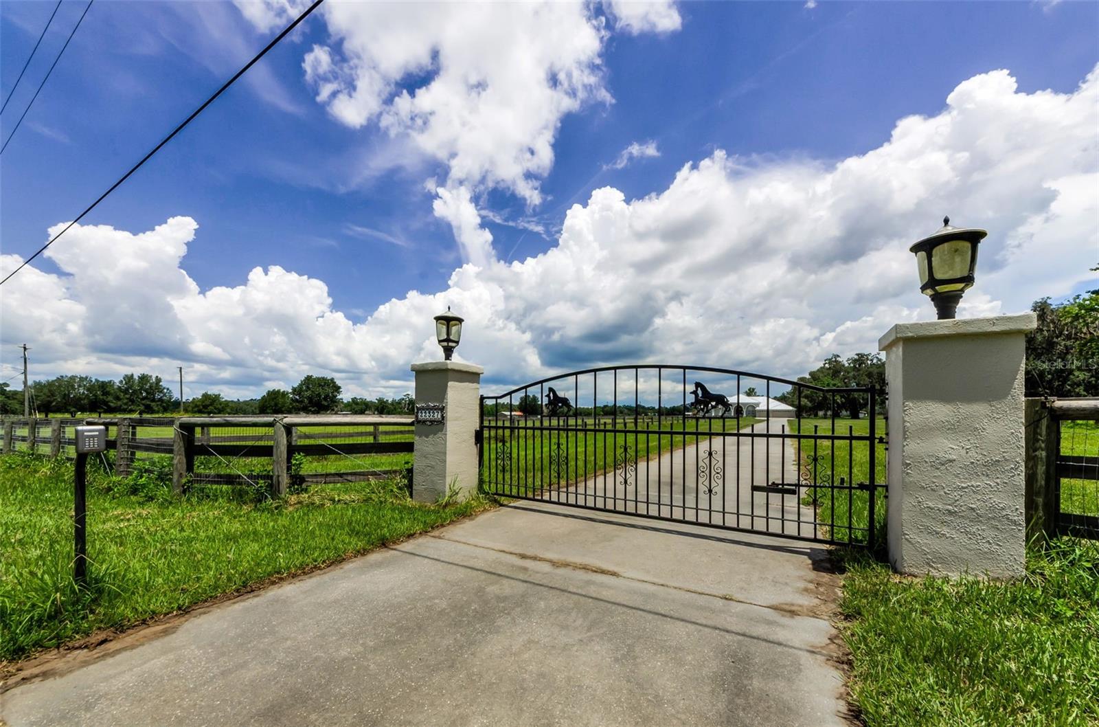 Image 11 of 95 For 22327 Mizell Road