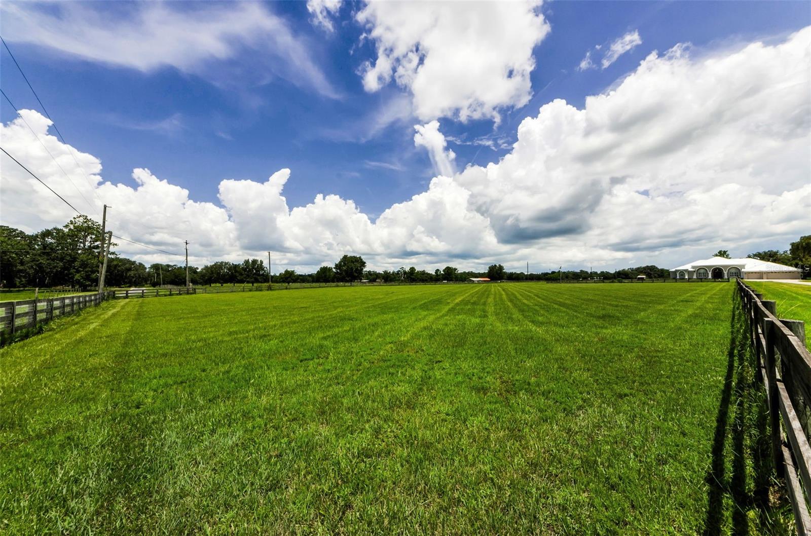 Image 12 of 95 For 22327 Mizell Road
