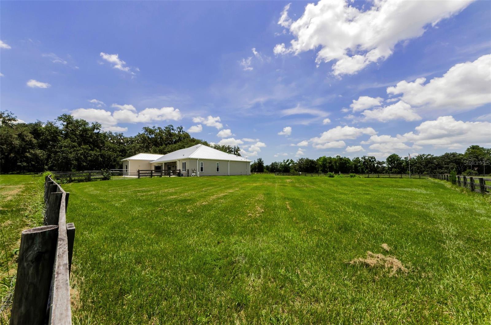 Image 13 of 95 For 22327 Mizell Road