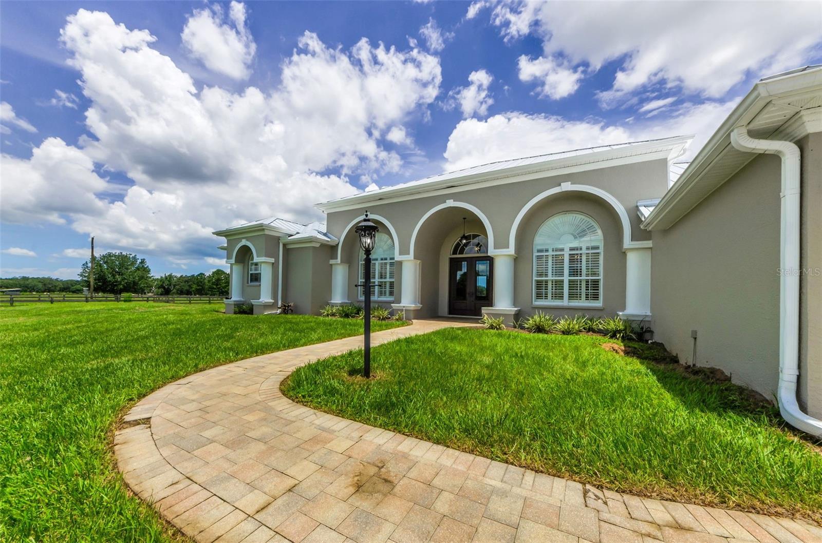 Image 16 of 95 For 22327 Mizell Road
