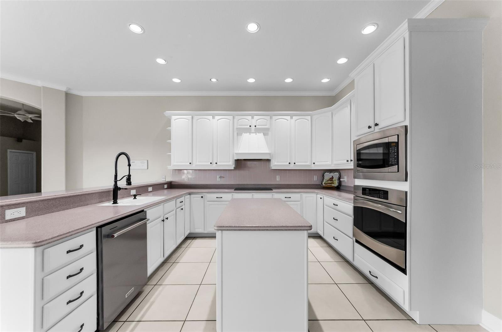 Image 27 of 95 For 22327 Mizell Road