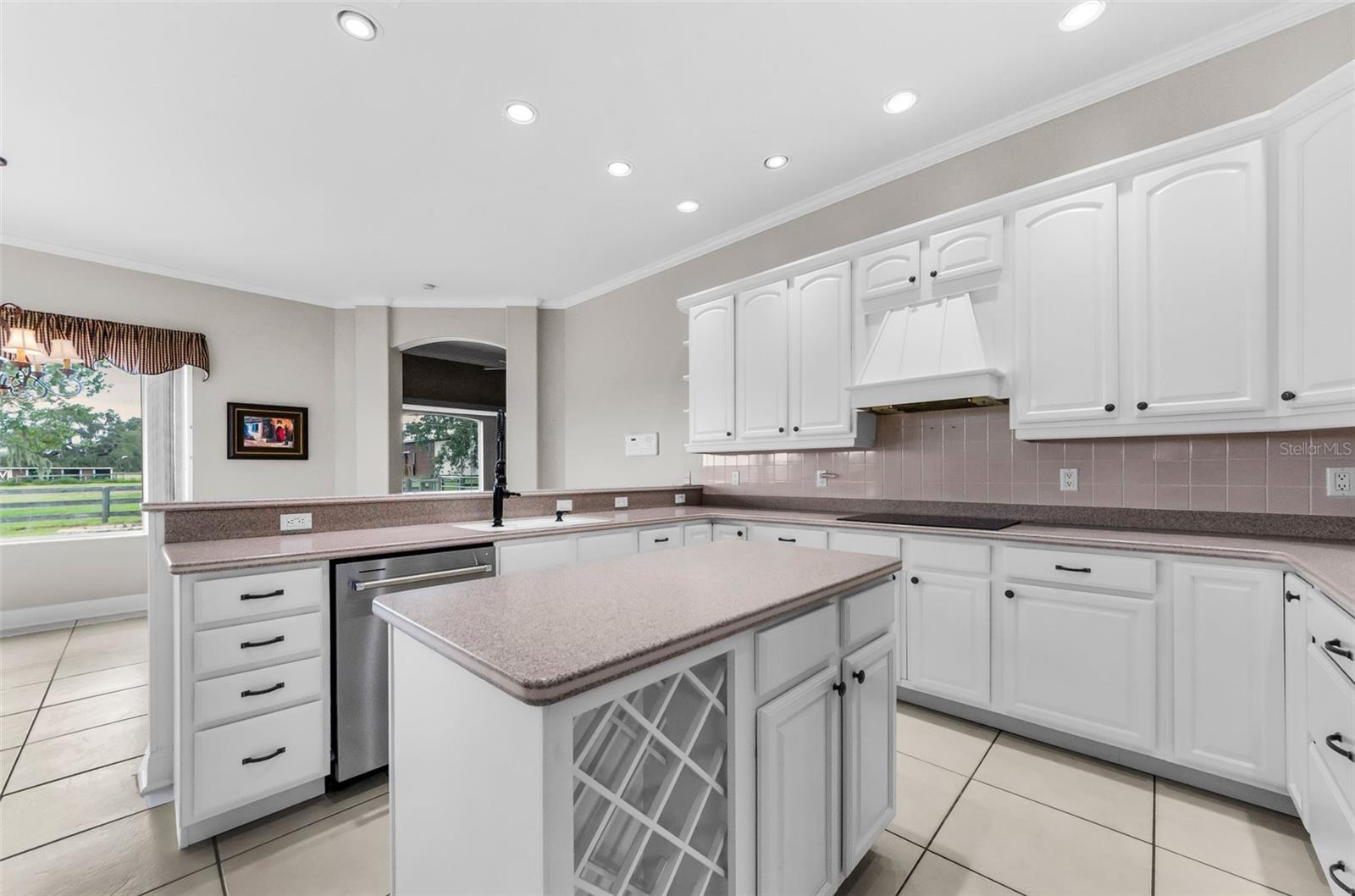 Image 28 of 95 For 22327 Mizell Road