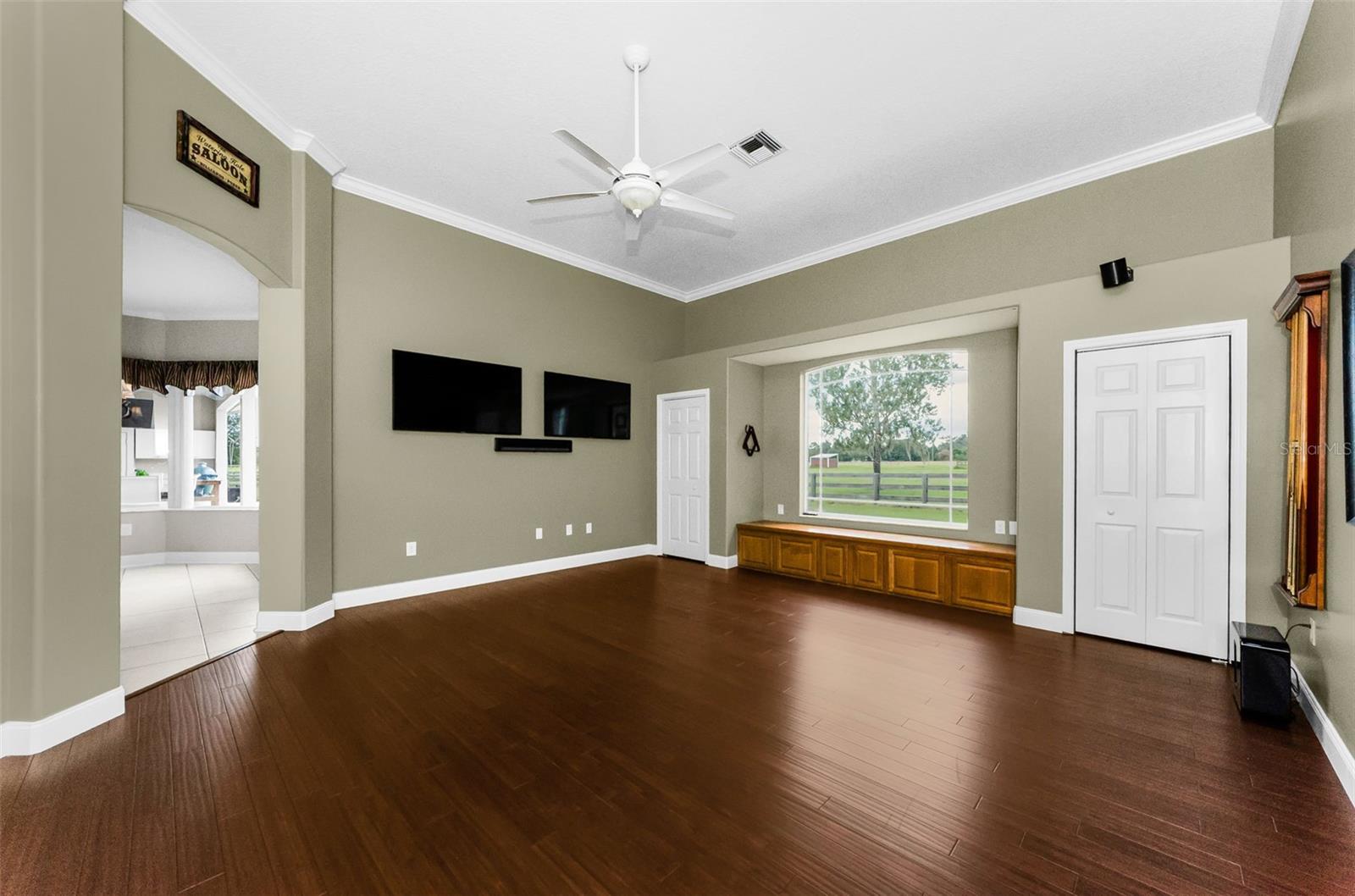 Image 37 of 95 For 22327 Mizell Road