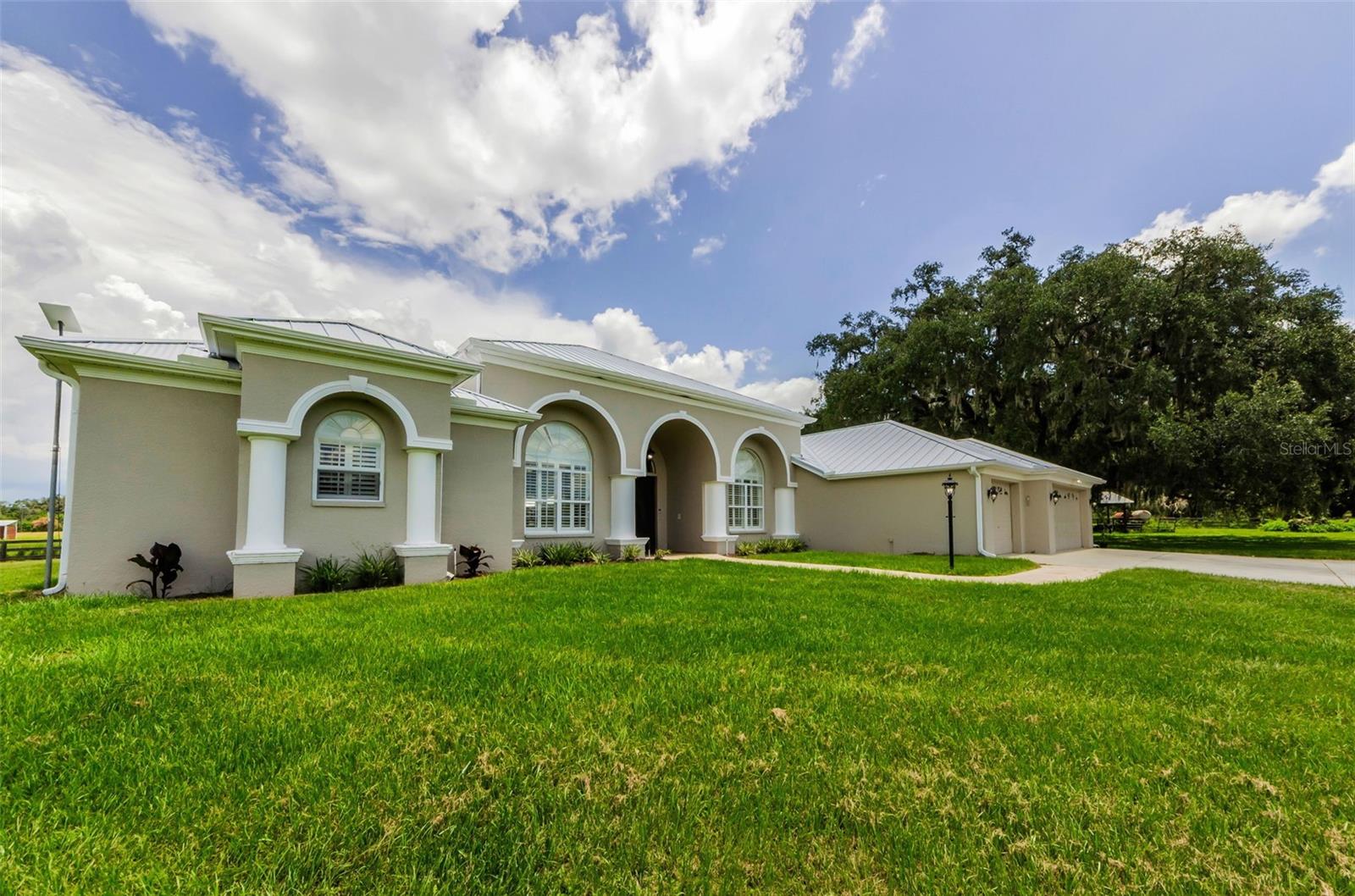 Image 4 of 95 For 22327 Mizell Road