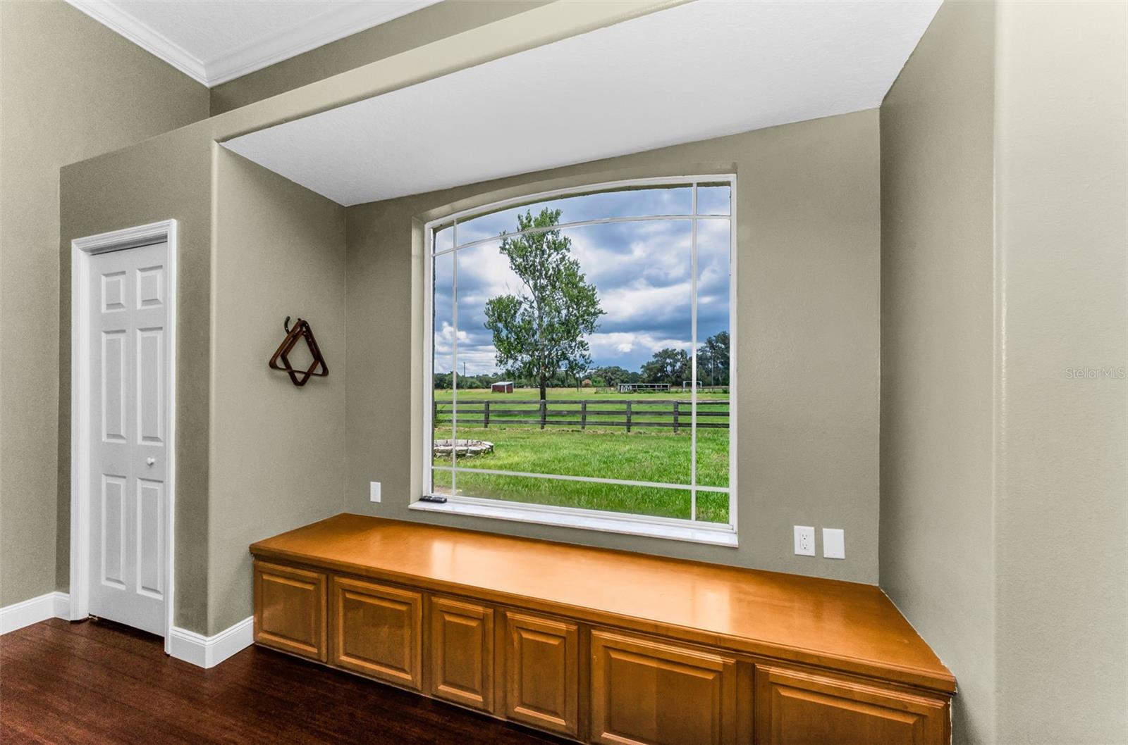 Image 40 of 95 For 22327 Mizell Road