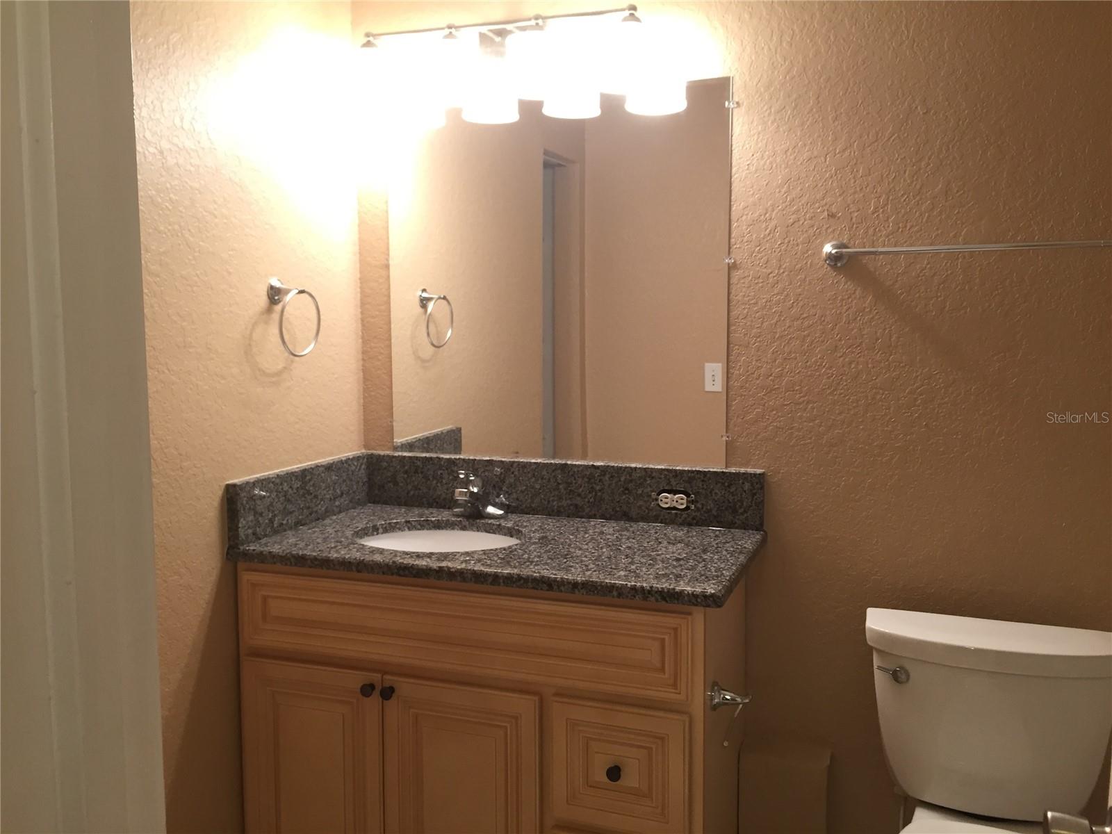Listing photo id 16 for 4309 Longshore Drive