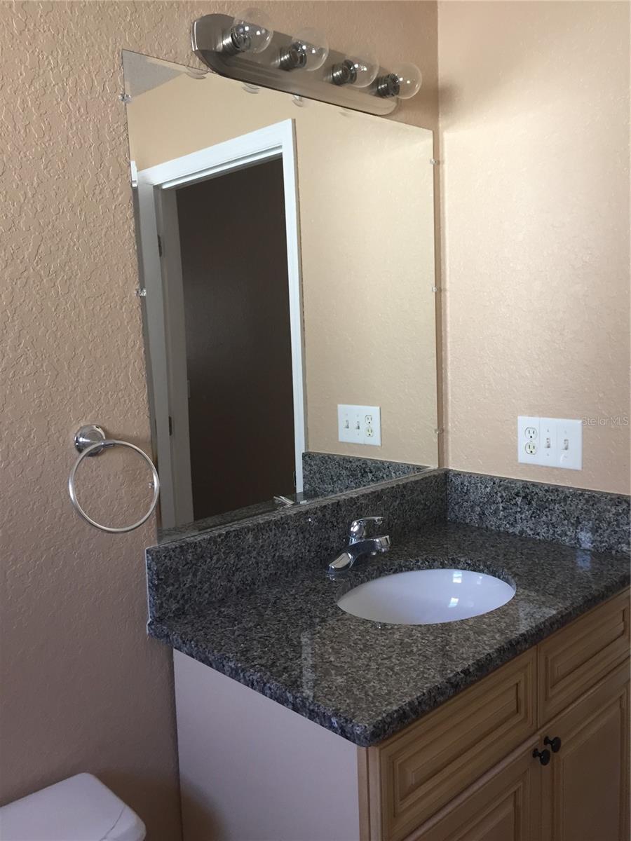 Listing photo id 20 for 4309 Longshore Drive