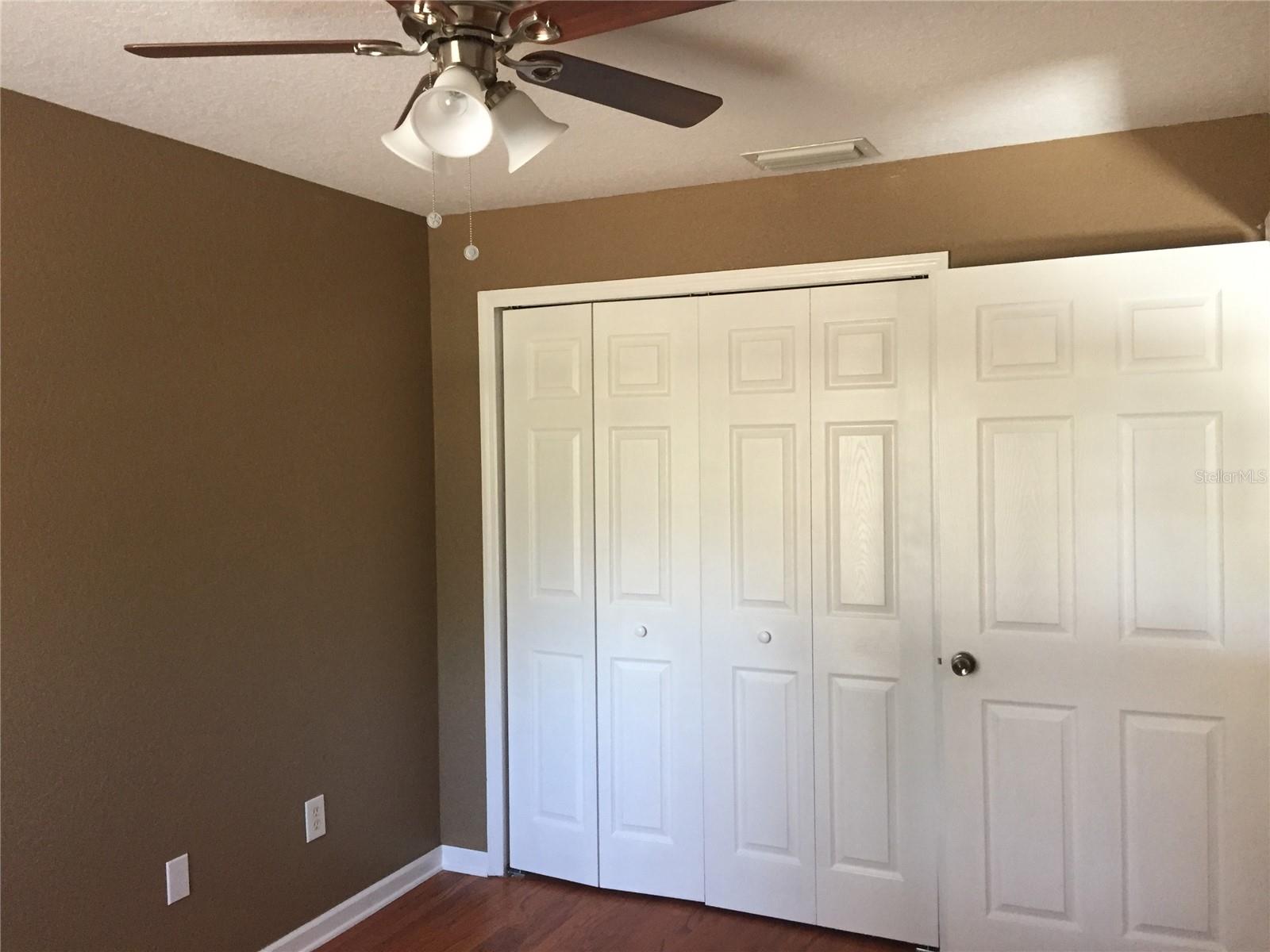 Listing photo id 21 for 4309 Longshore Drive