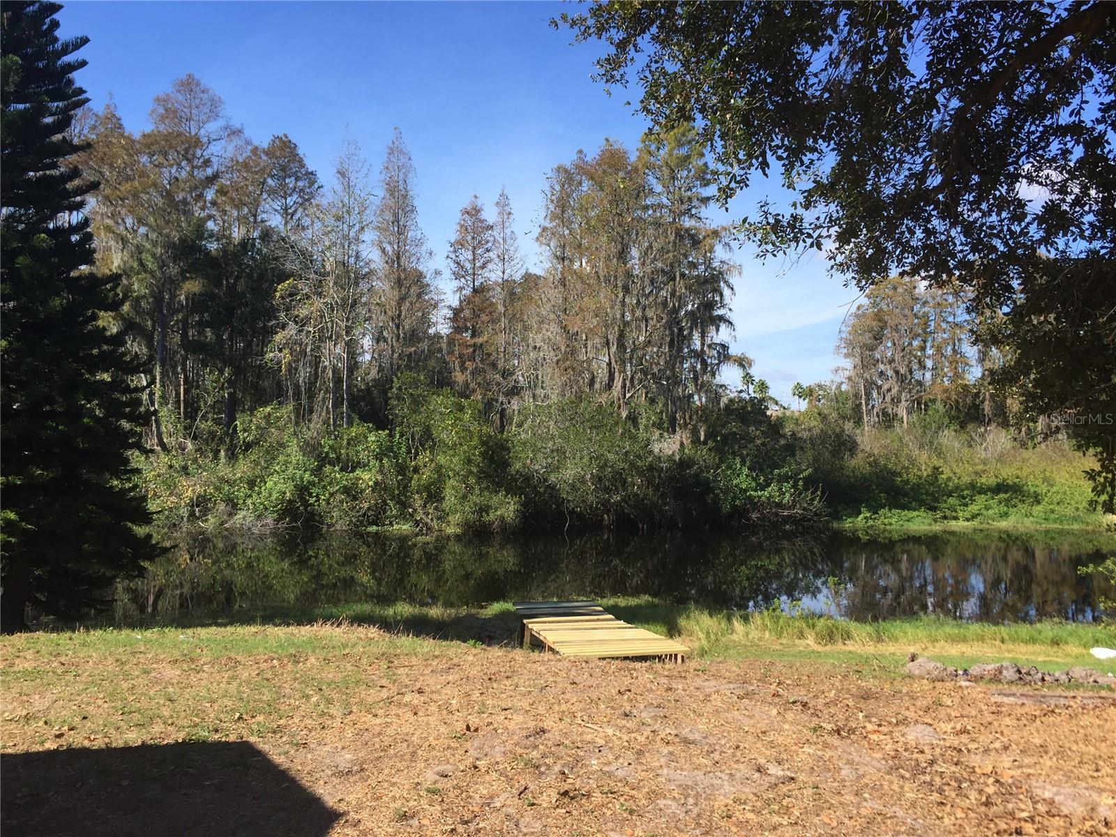 Listing photo id 28 for 4309 Longshore Drive