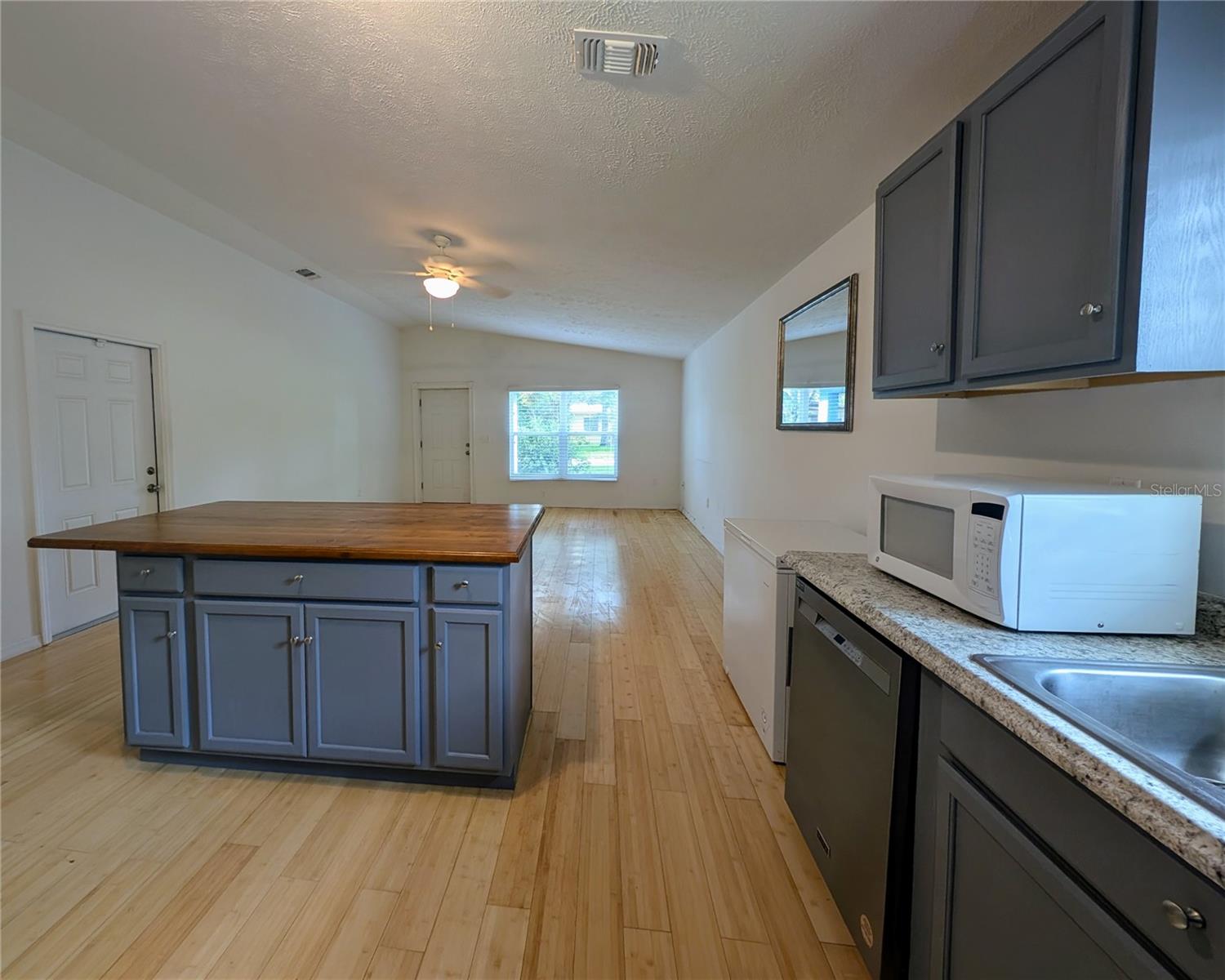 Image 11 of 28 For 3770 44th Avenue N