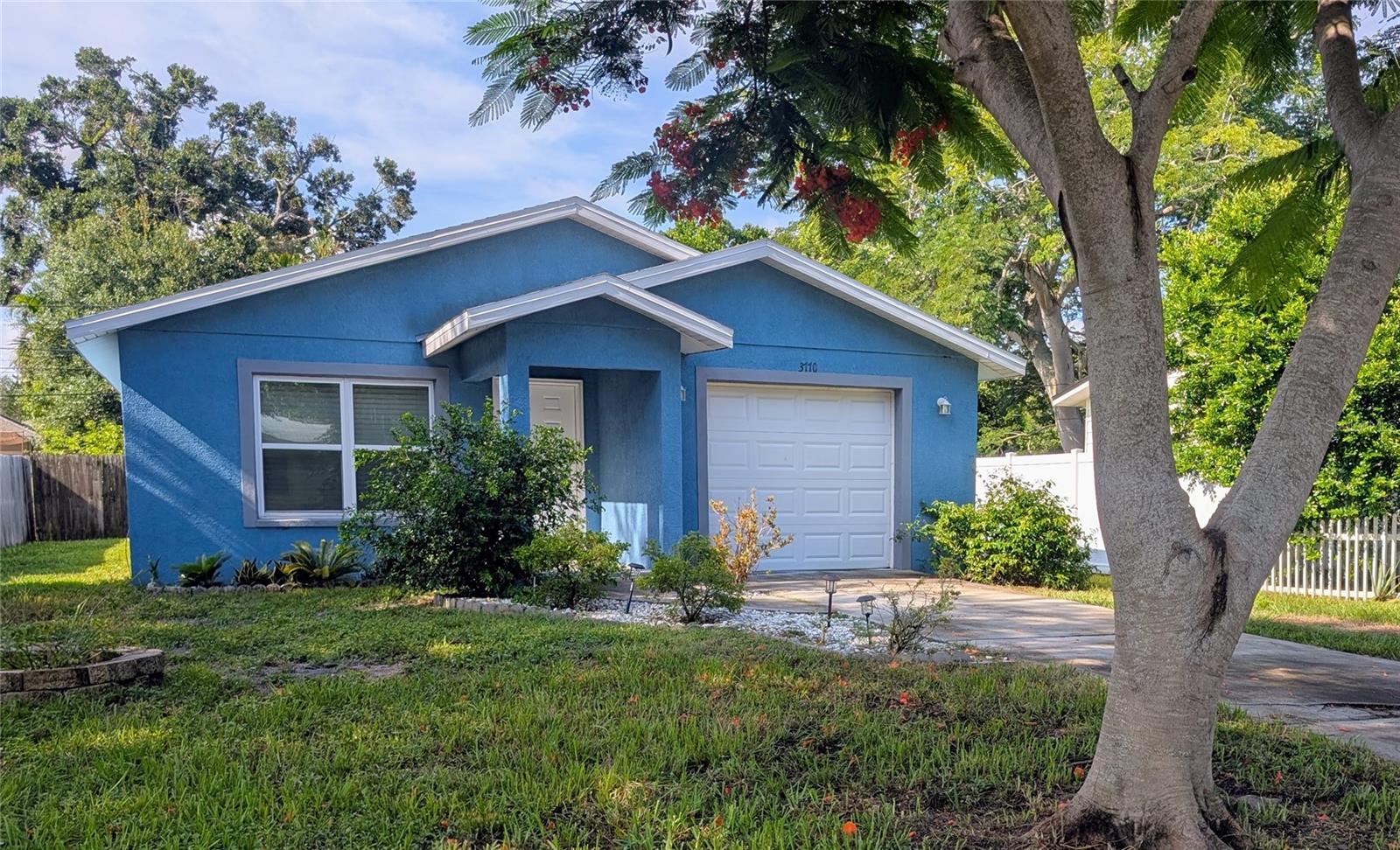 Image 3 of 28 For 3770 44th Avenue N