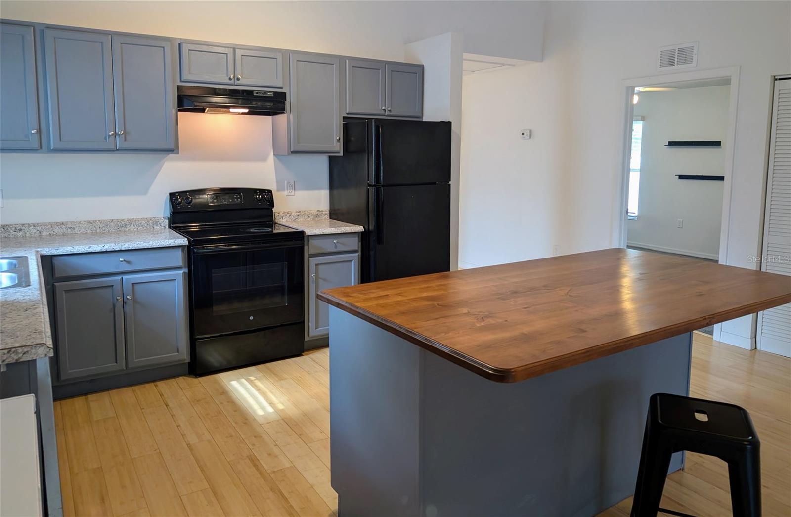 Image 9 of 28 For 3770 44th Avenue N