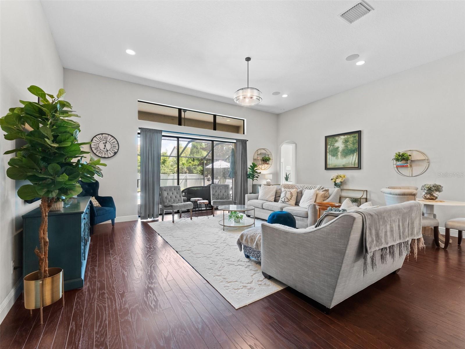 Image 12 of 41 For 5116 Lakecastle Drive