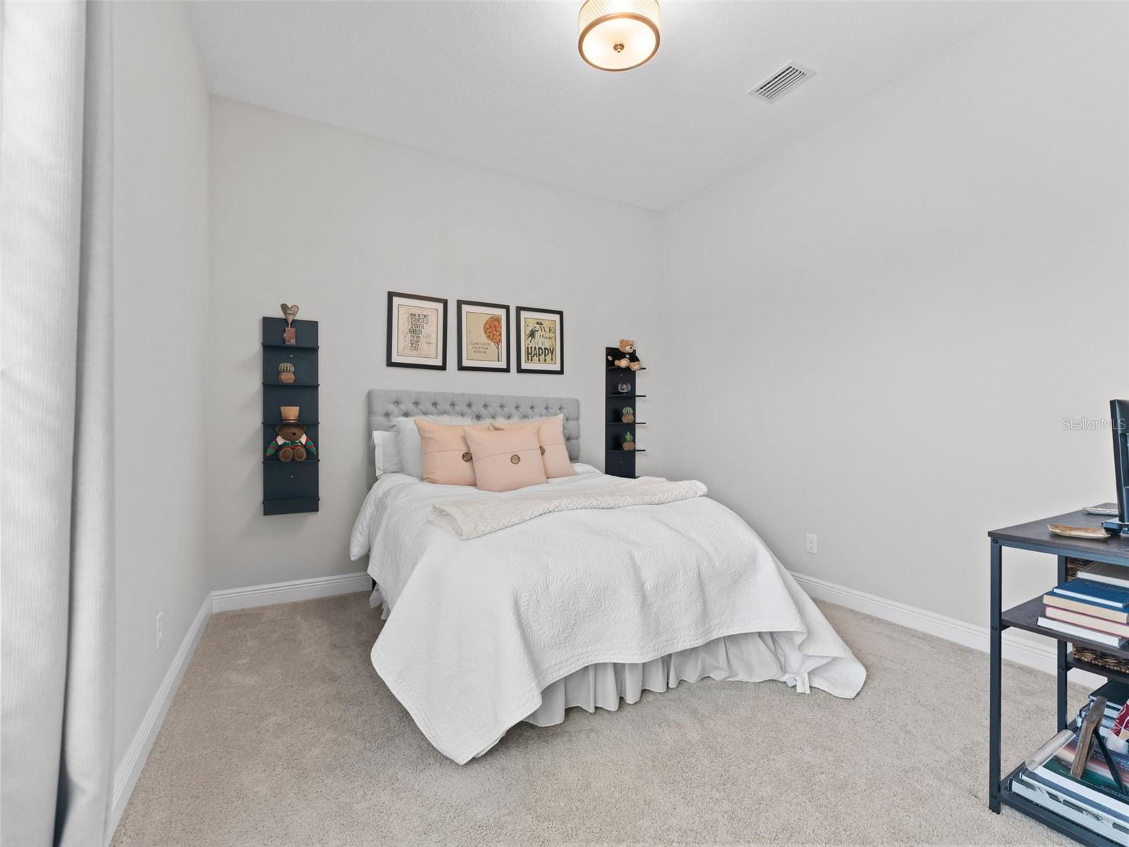 Image 26 of 41 For 5116 Lakecastle Drive